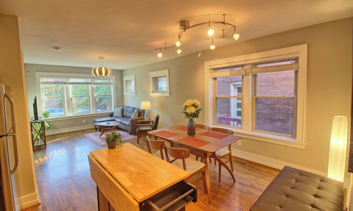 Photo of Livingroom in St. Louis