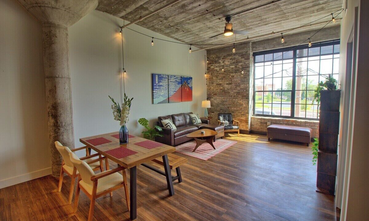 Photo of Livingroom in Midtown