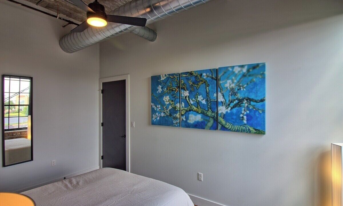 Photo of Bedroom in Midtown