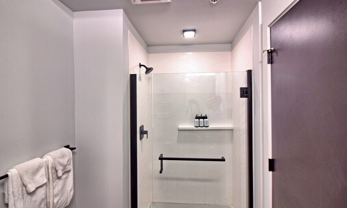 Photo of Bathroom in Midtown