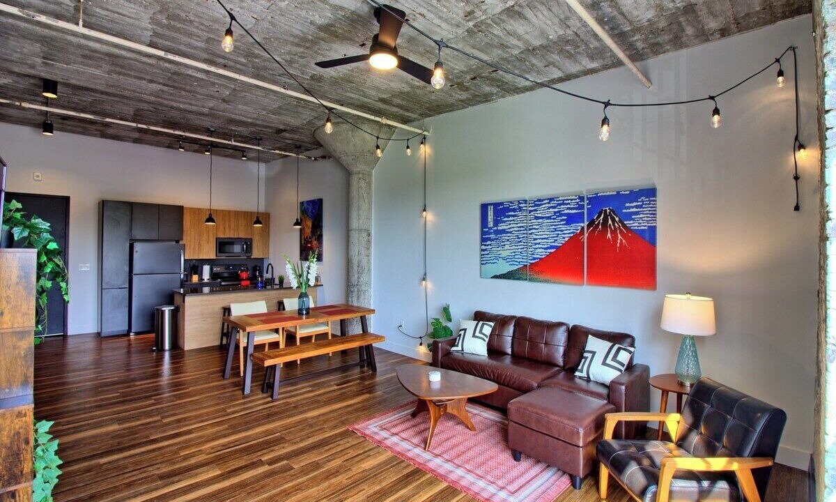 Photo of Livingroom in Midtown