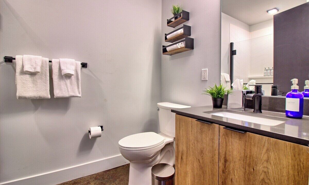 Photo of Bathroom in Midtown
