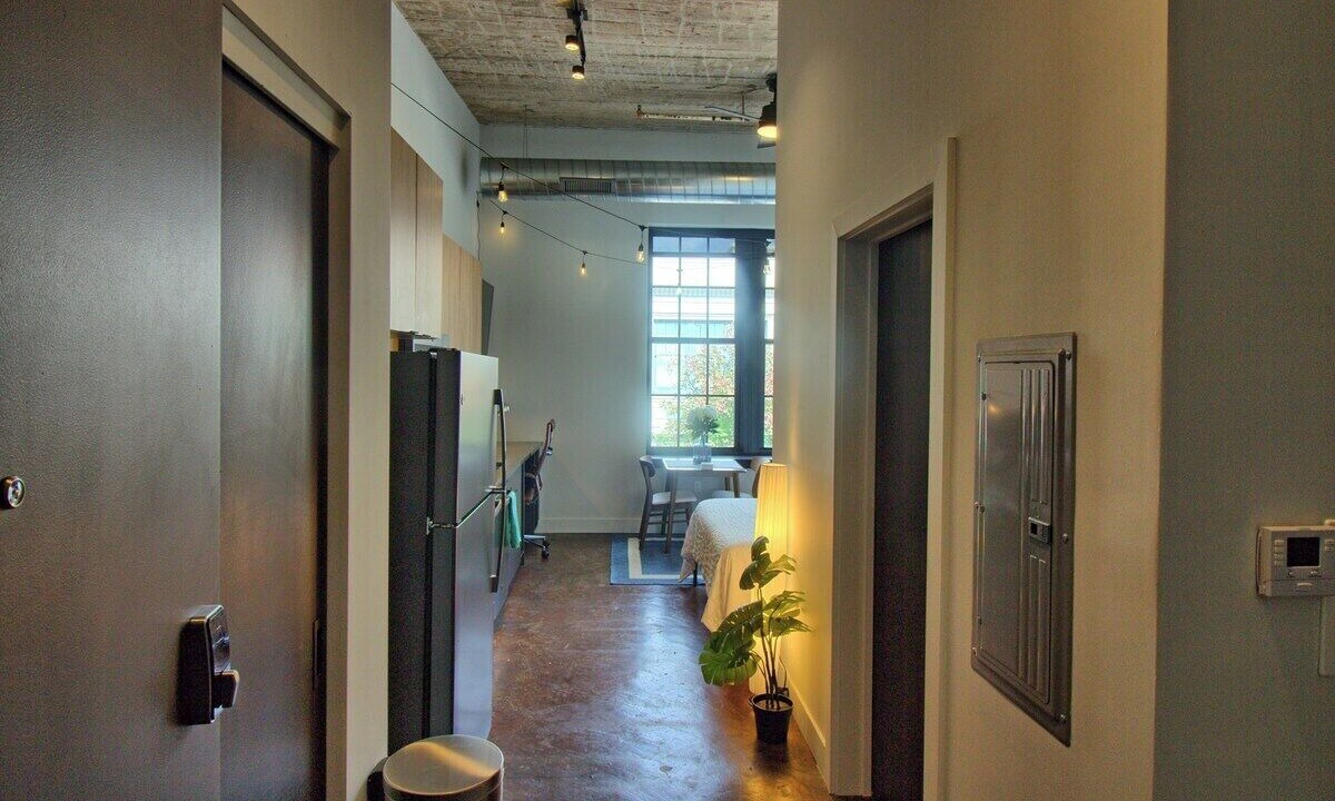 Photo of Bedroom in Midtown