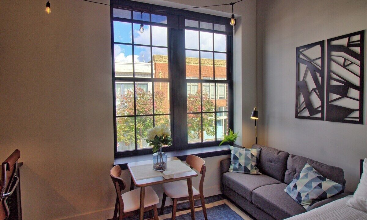 Photo of Livingroom in Midtown