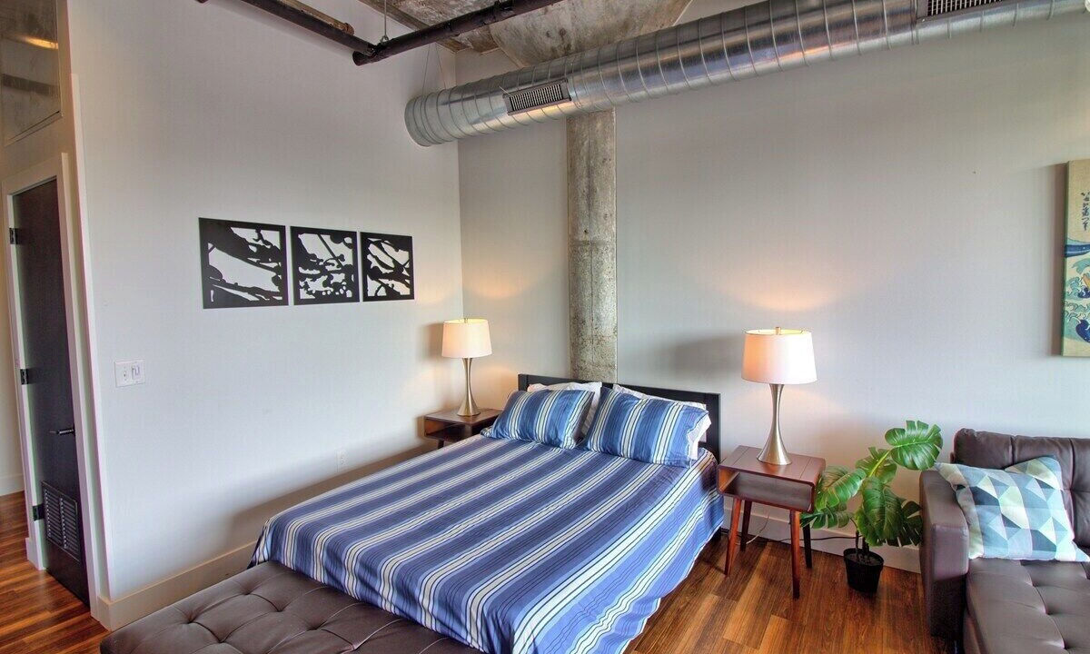 Photo of Bedroom in Midtown