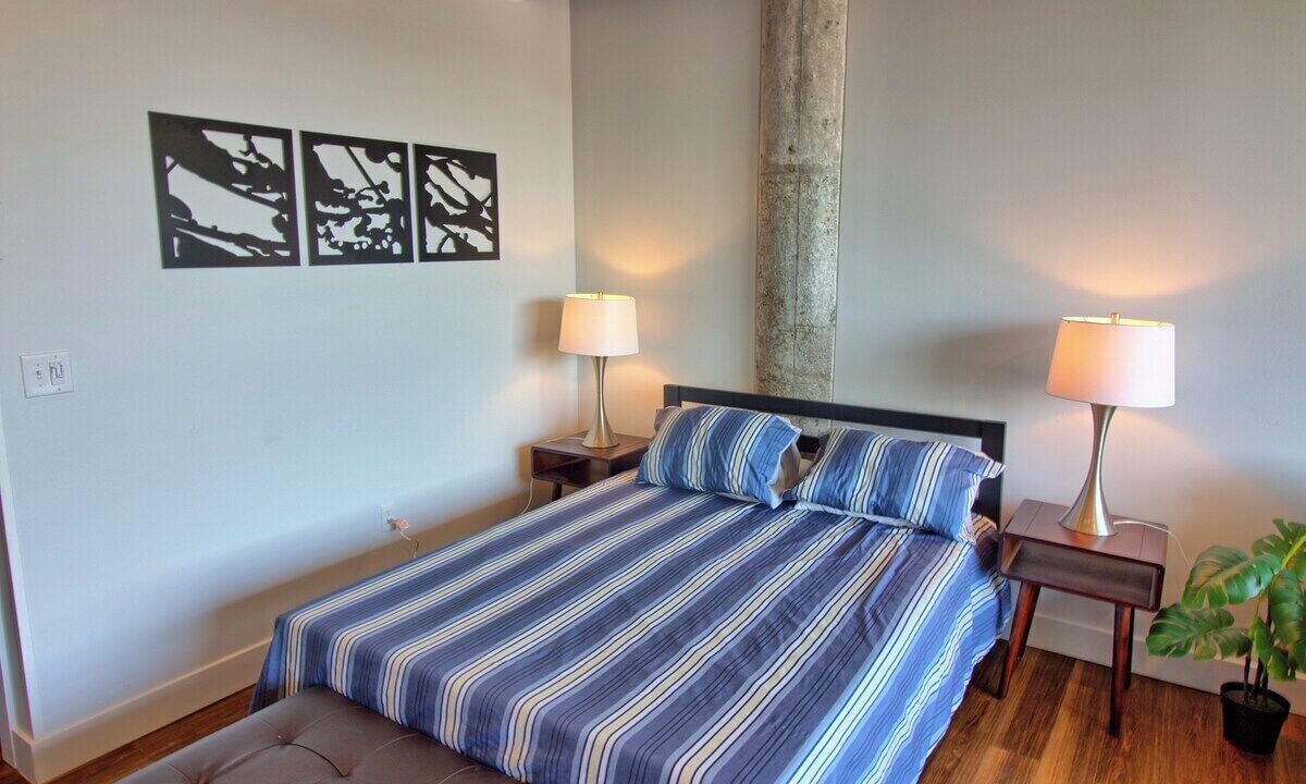 Photo of Bedroom in Midtown