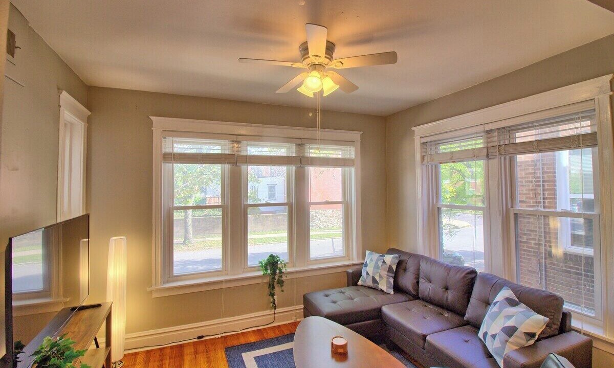 Photo of Livingroom in Tower Grove South
