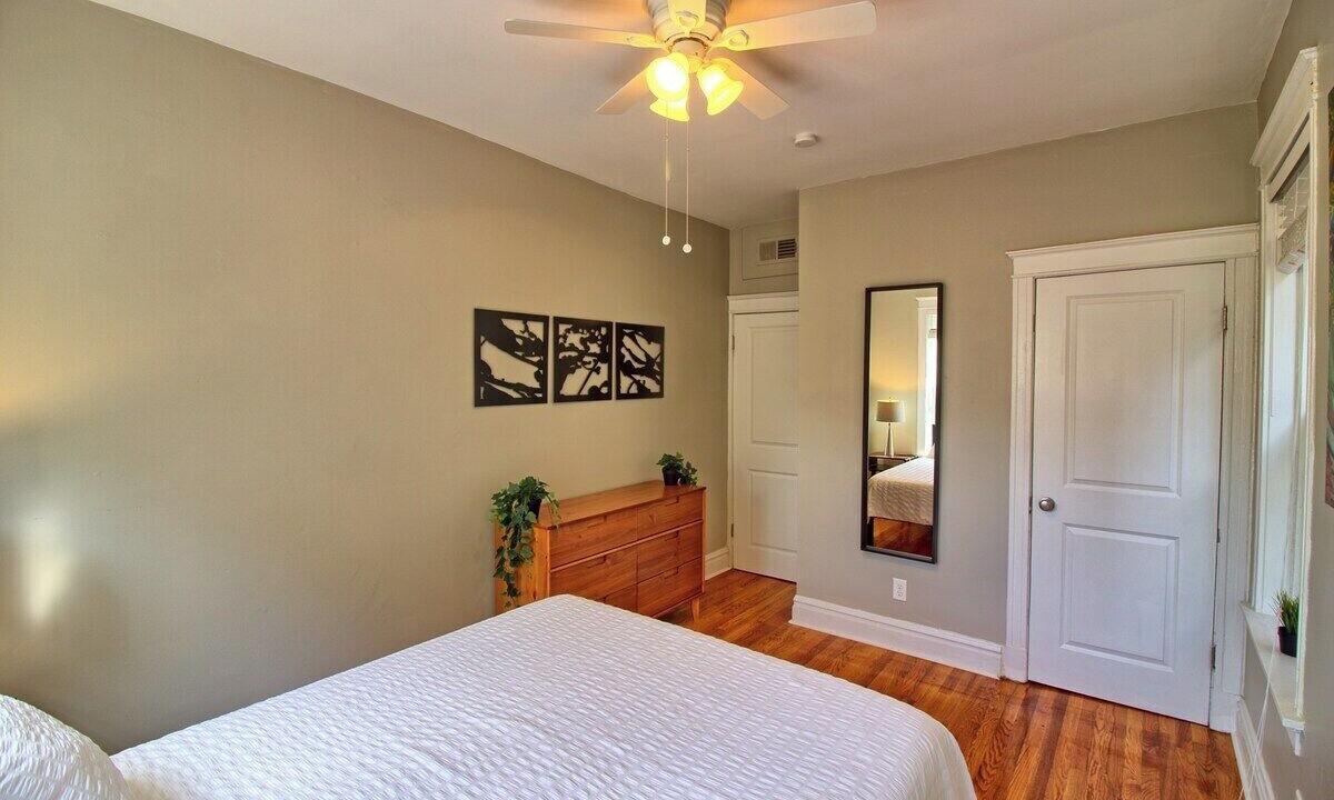 Photo of Bedroom in Tower Grove South