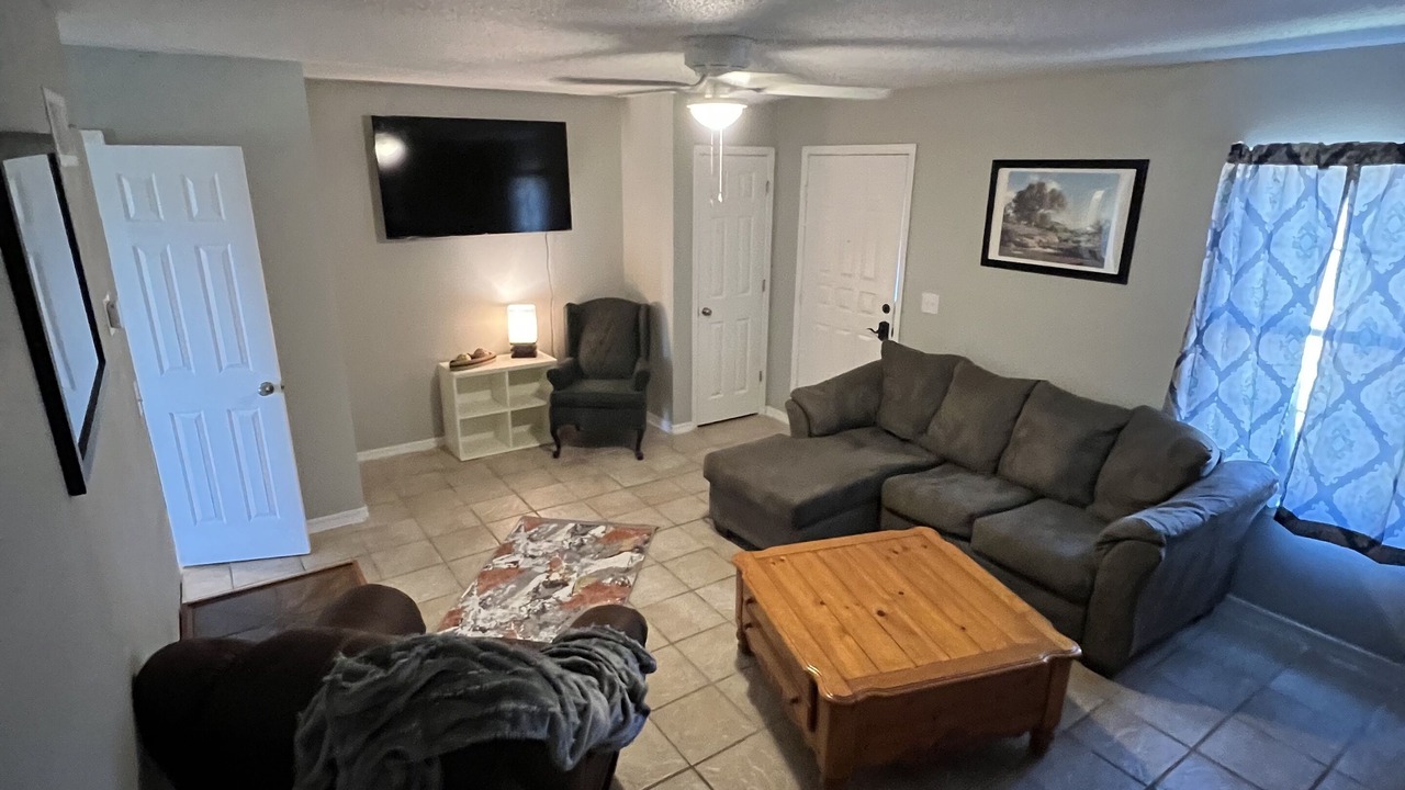 Photo of Livingroom in Iowa Park