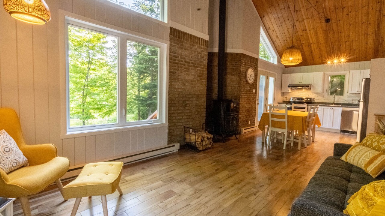 Photo of Livingroom in Lac-Sergent