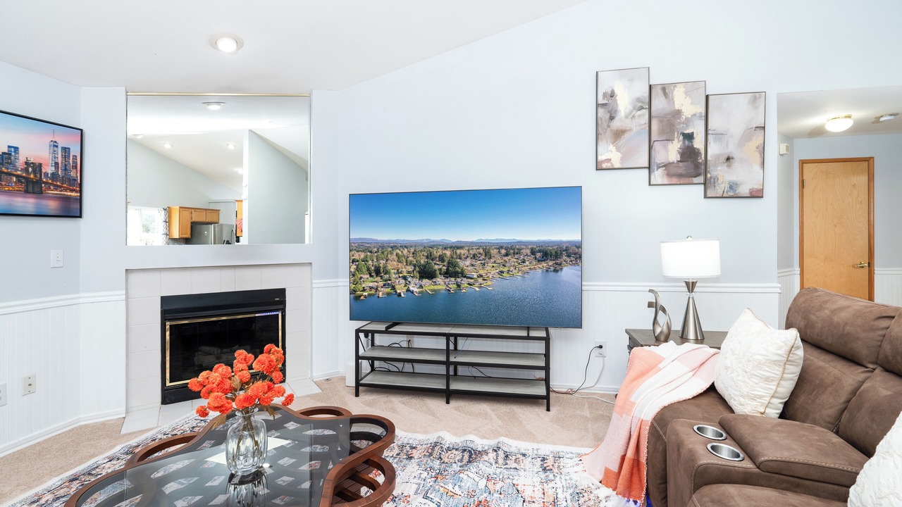 Photo of Livingroom in West Lake Stevens