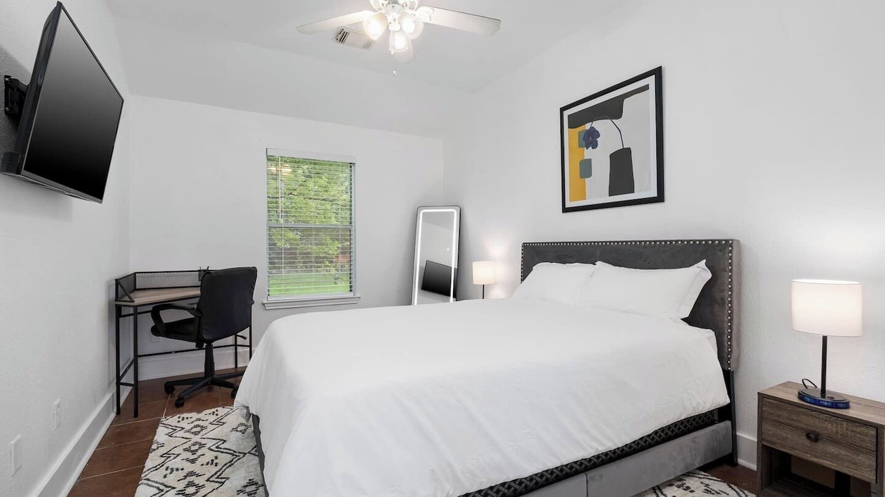 Photo of Bedroom in Northside