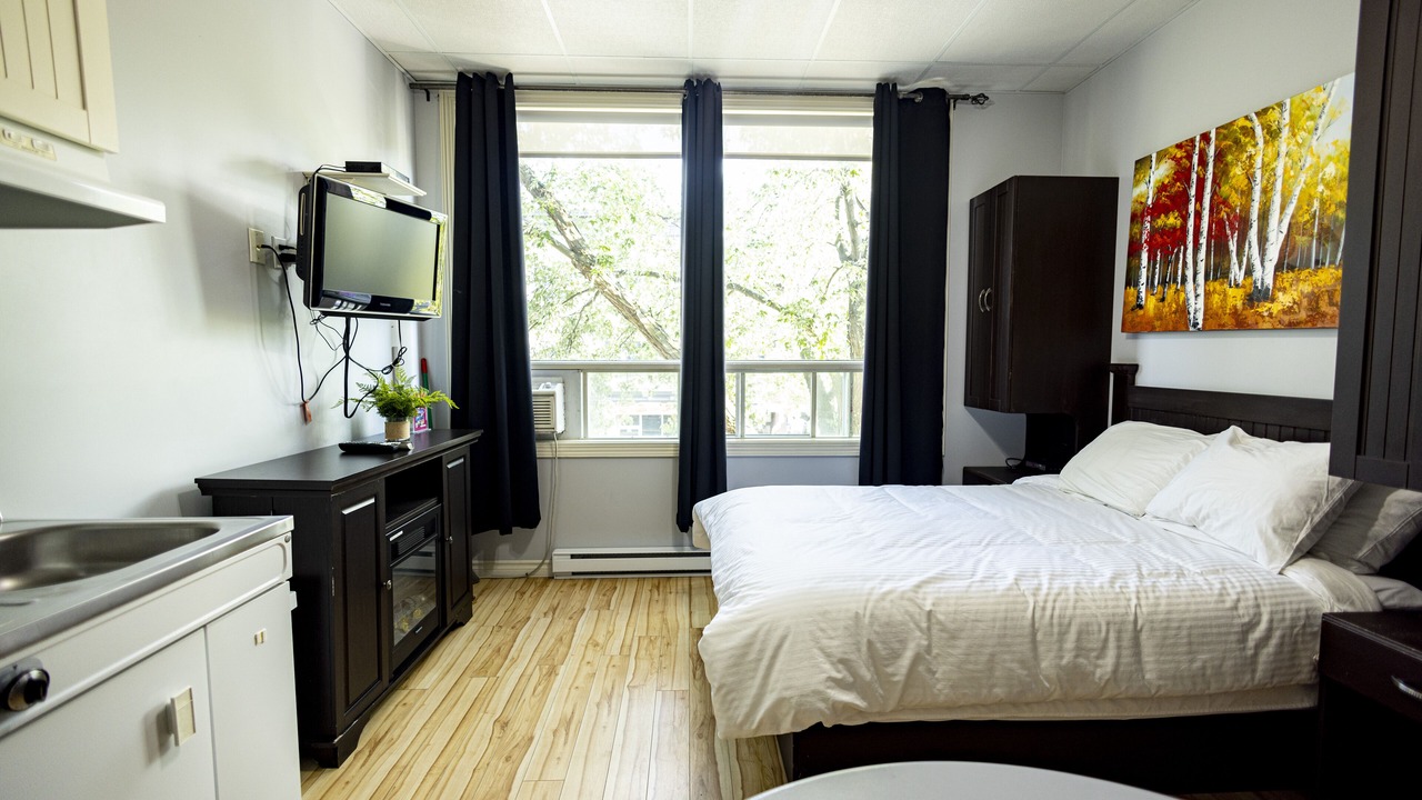 Photo of Bedroom in Rouyn-Noranda