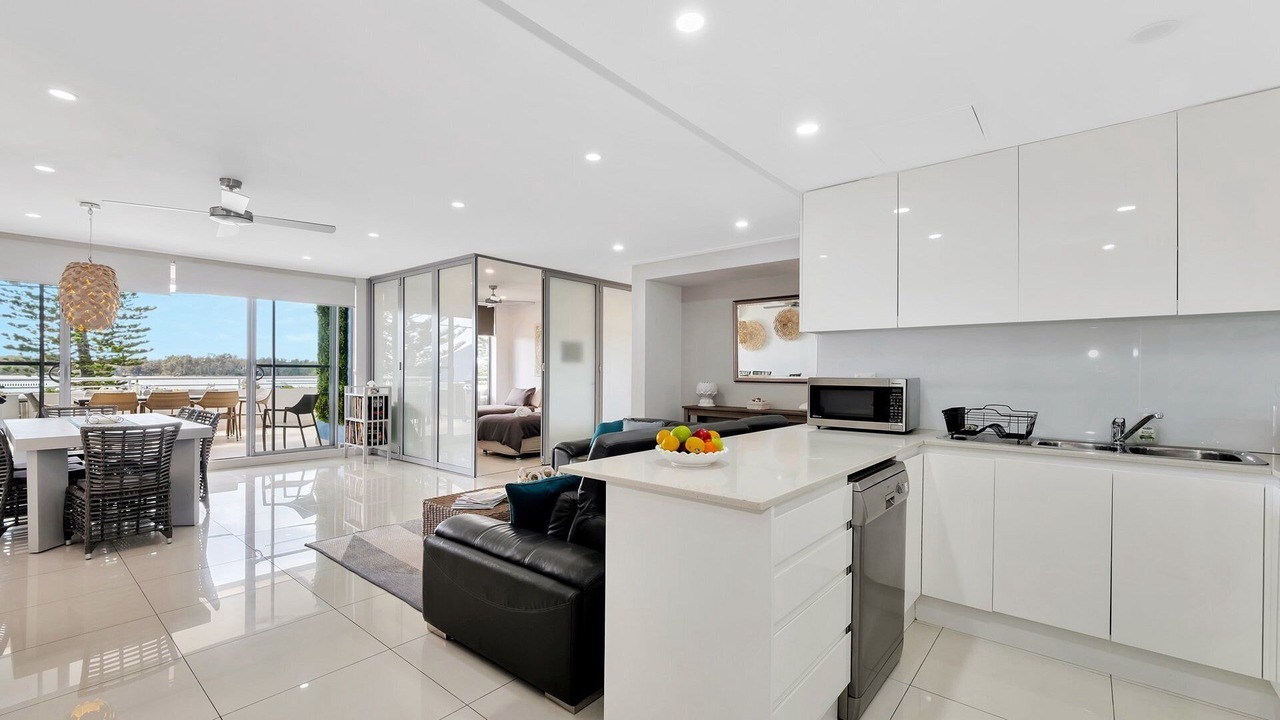 Photo of Others in The Entrance