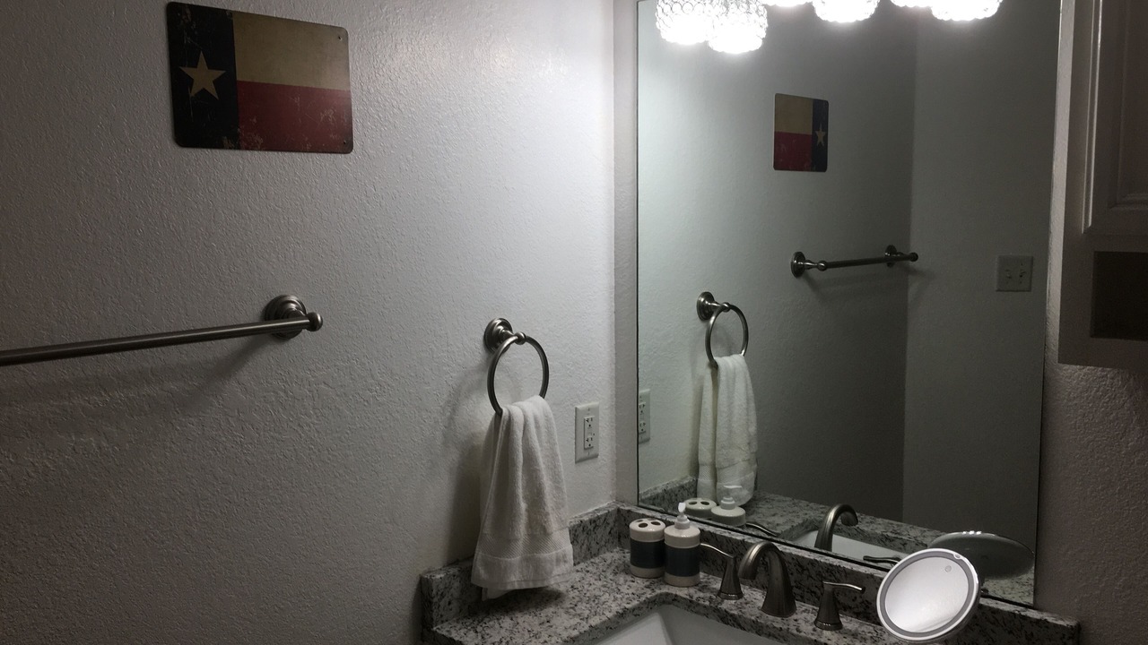 Photo of Bathroom in Hewitt