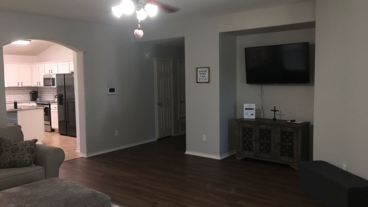 Photo of Livingroom in Hewitt