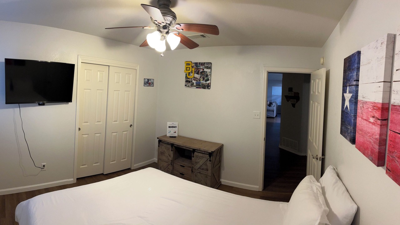Photo of Bedroom in Hewitt