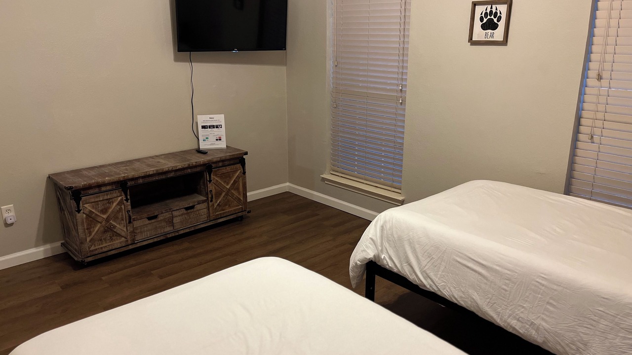 Photo of Bedroom in Hewitt