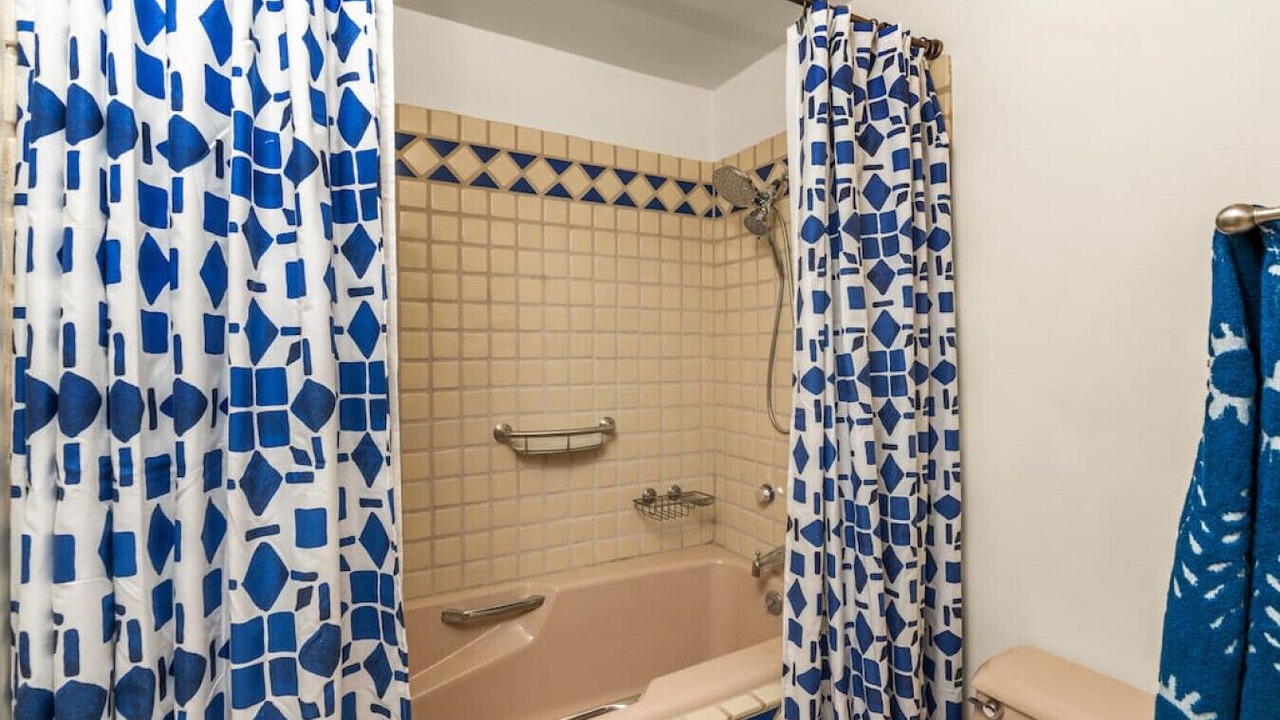Photo of Bathroom in Quail Run