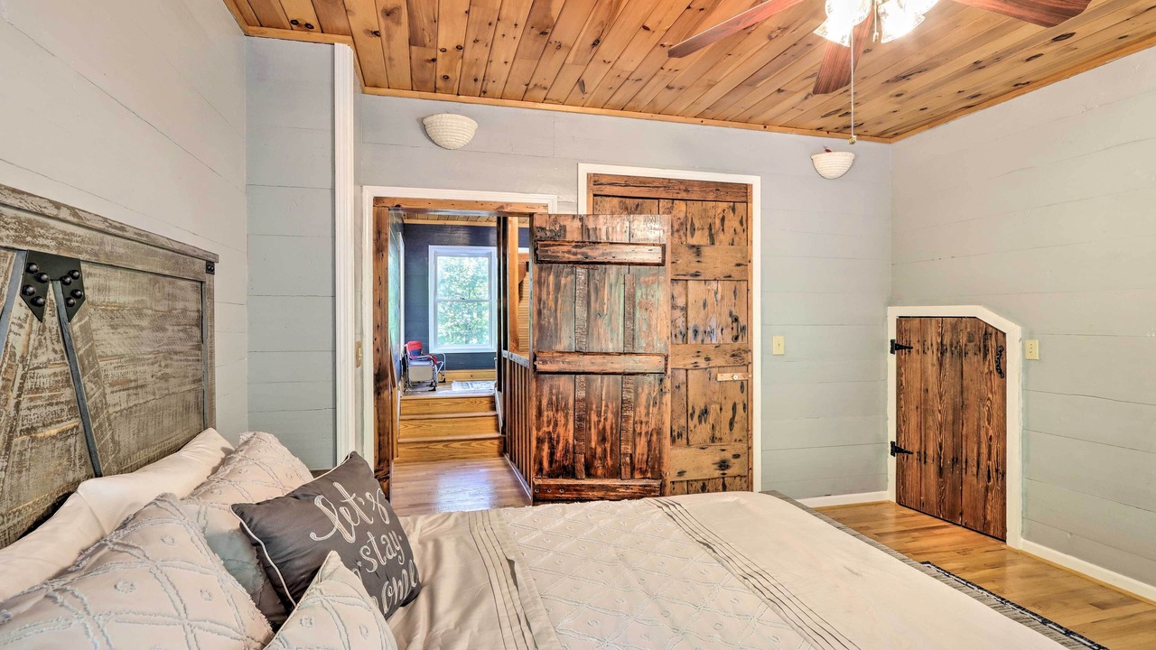 Photo of Bedroom in Ellijay