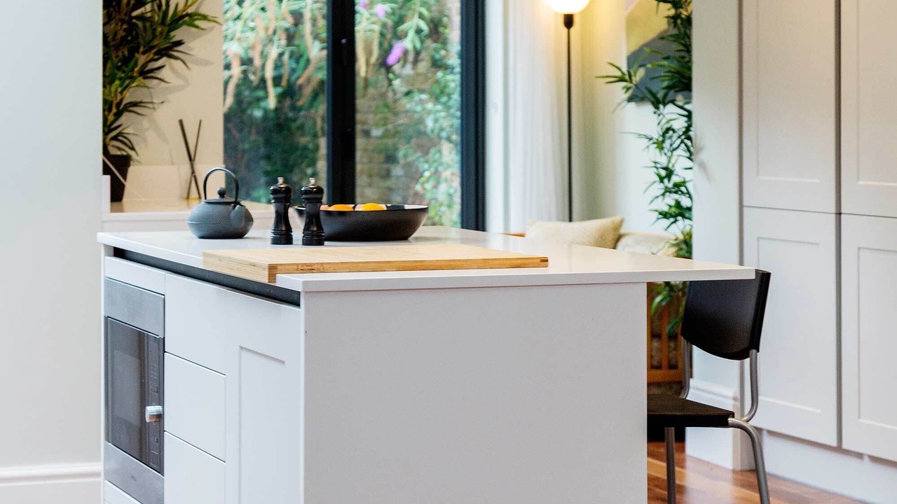 Photo of Others in Oval