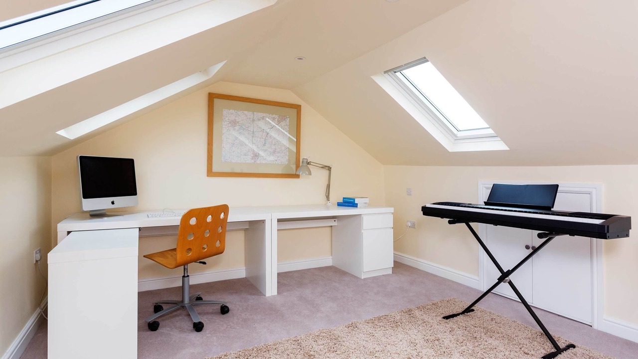 Photo of Others in Oval