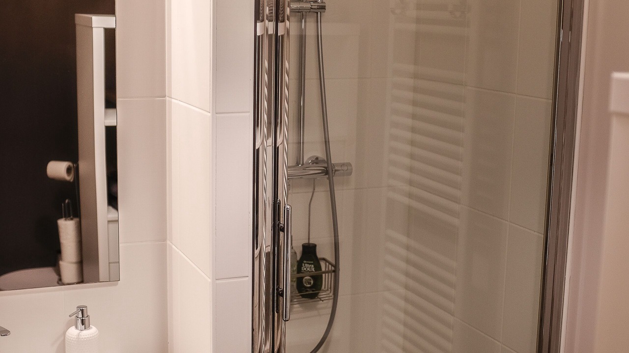 Photo of Bathroom in Caen City Centre