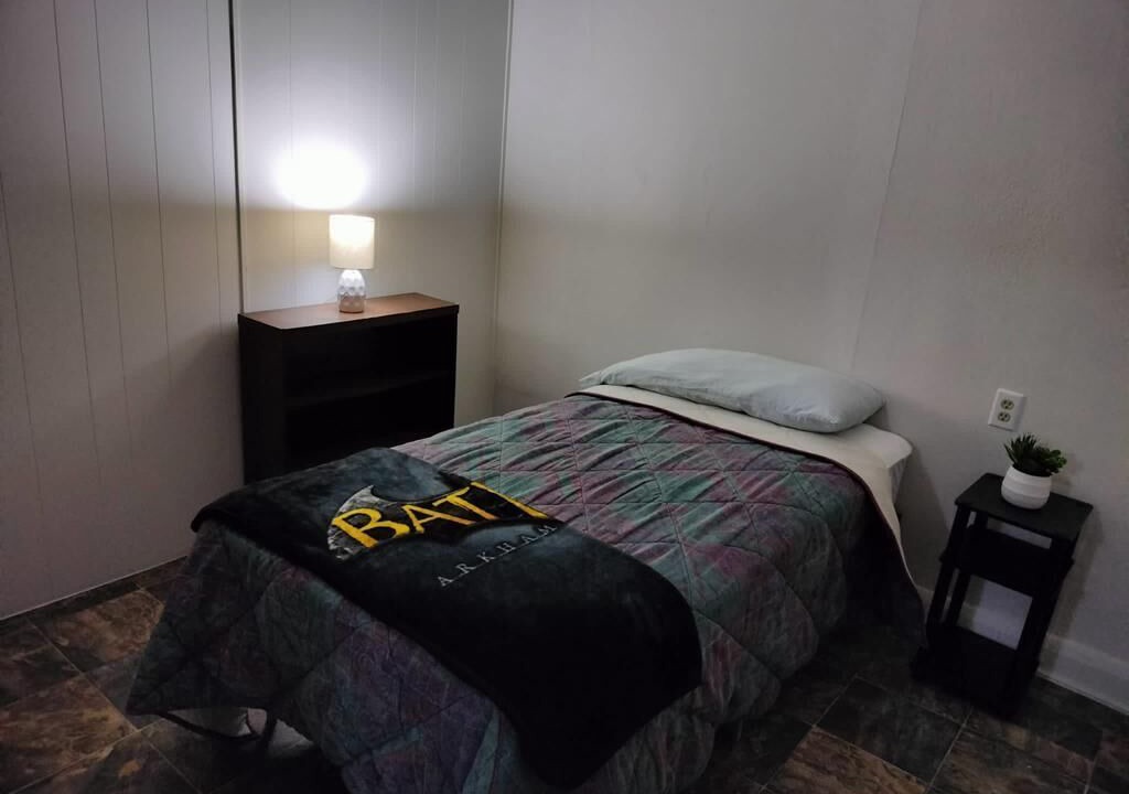 Photo of Bedroom in Lakeview  Jefferson County