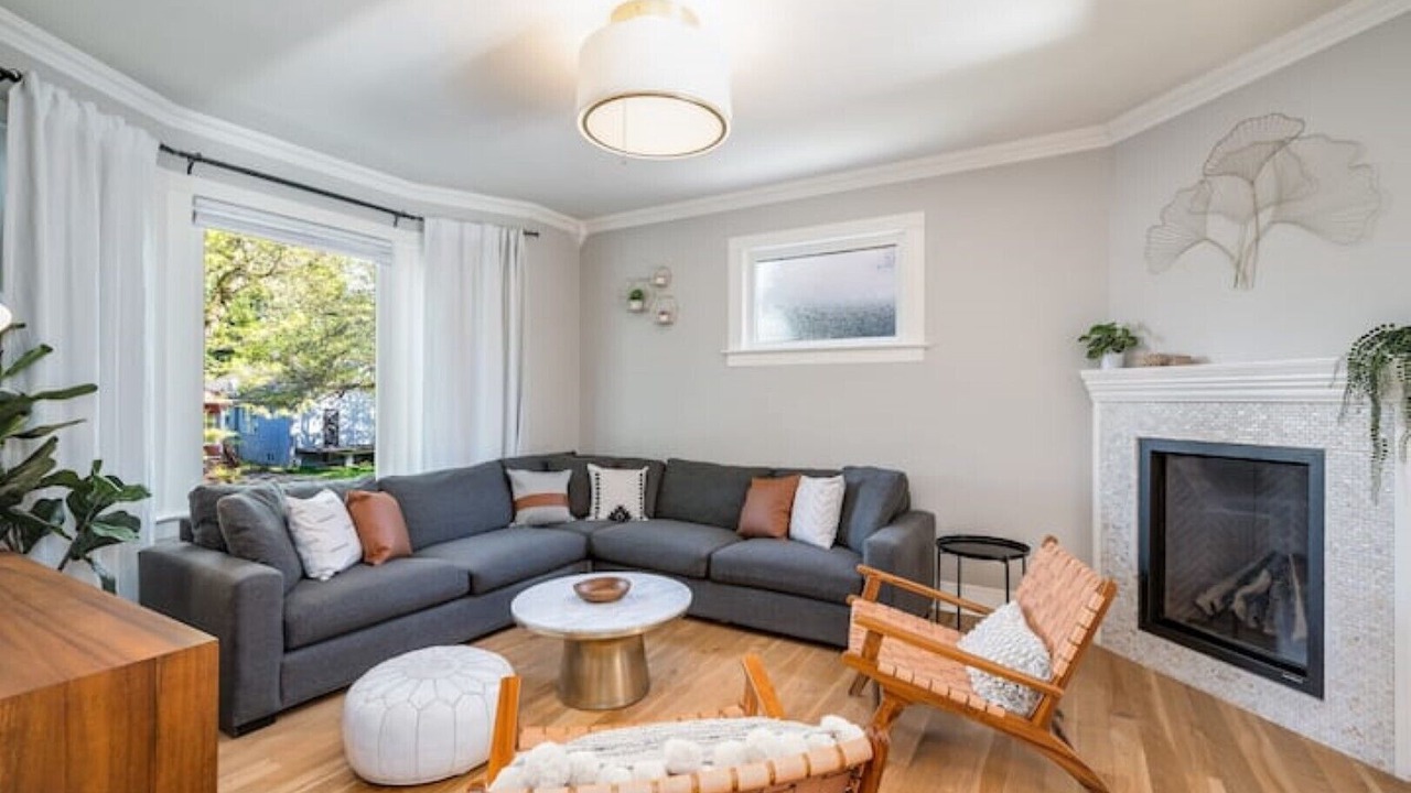 Photo of Livingroom in Miller Park