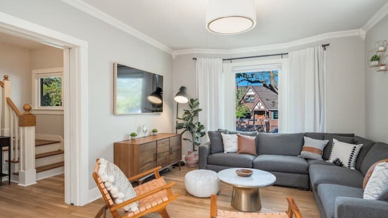 Photo of Livingroom in Miller Park