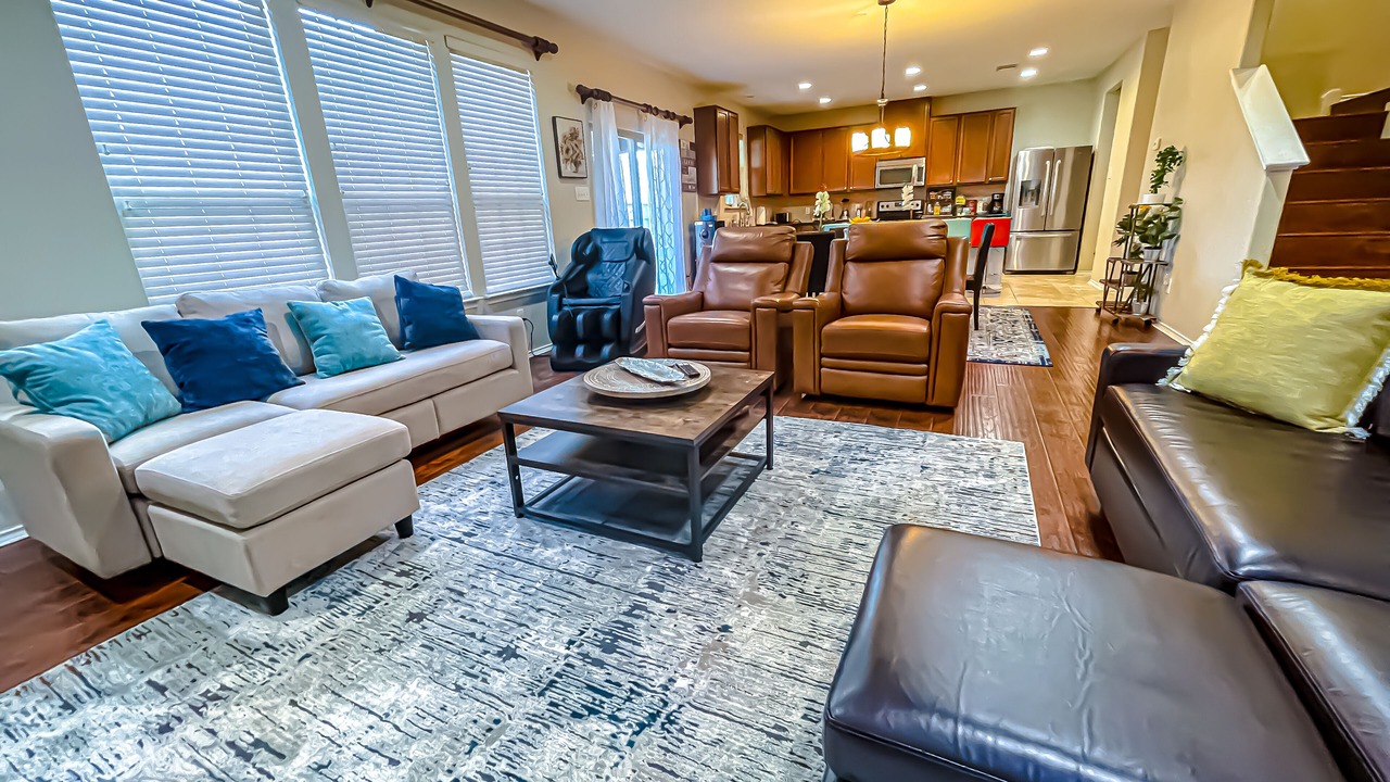 Photo of Livingroom in Pflugerville