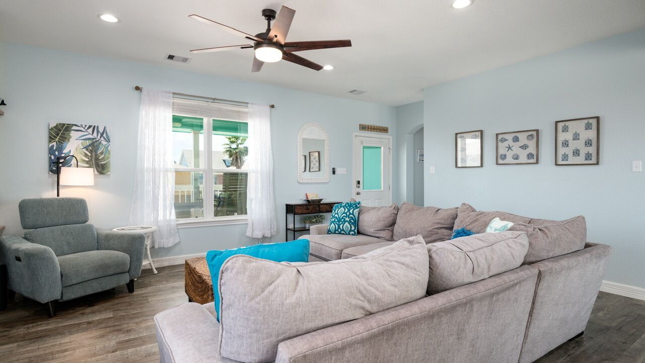 Photo of Livingroom in Crystal Beach