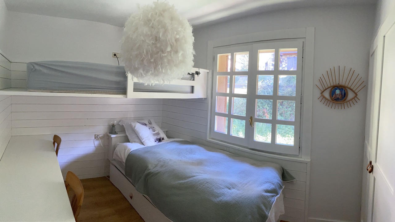 Photo of Bedroom in Tredos