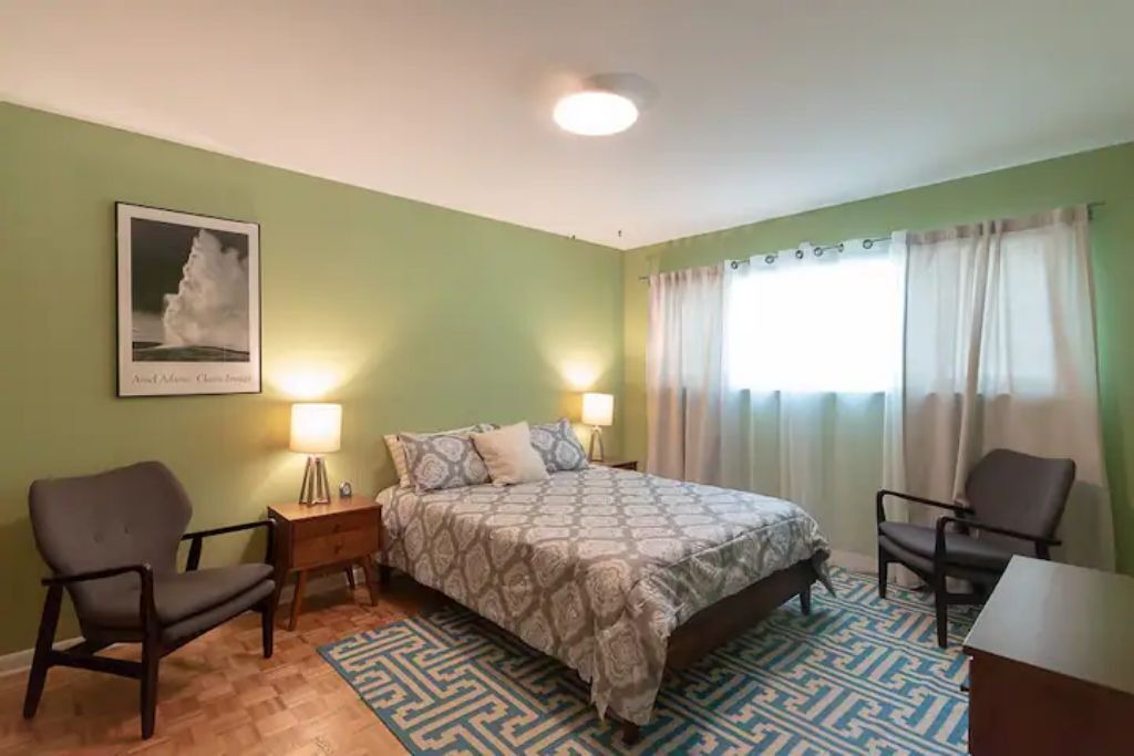 Photo of Bedroom in Miller Beach