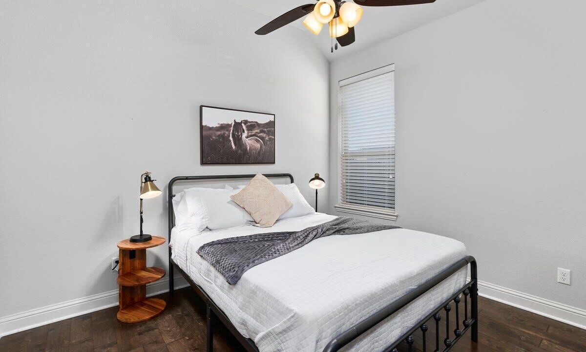 Photo of Bedroom in Hewitt