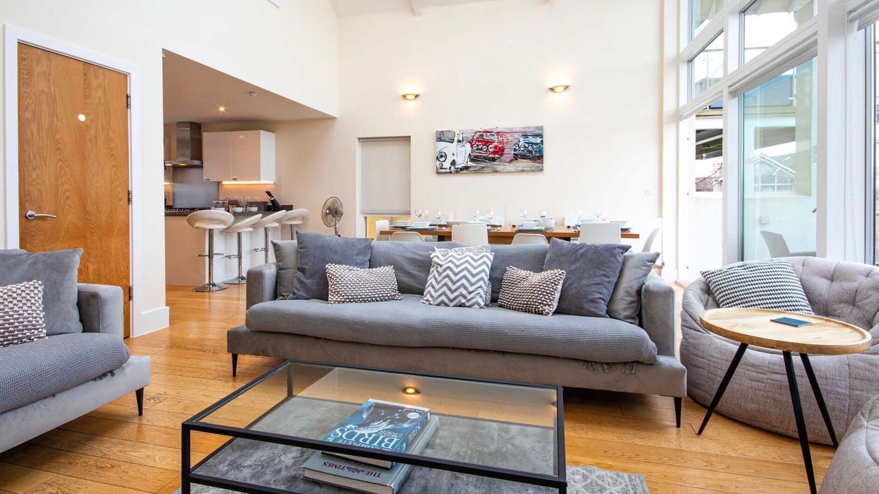 Photo of Livingroom in Laverton