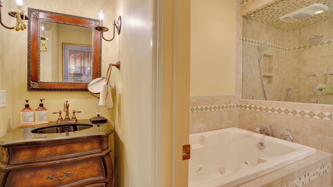 Photo of Bathroom in Summerville Historic District