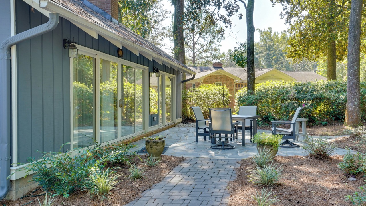 Photo of Outdoor in Summerville Historic District
