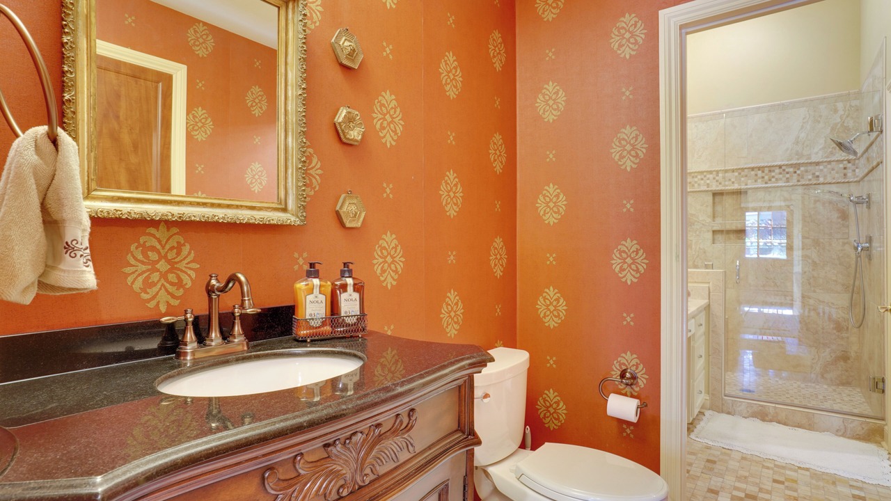Photo of Bathroom in Summerville Historic District