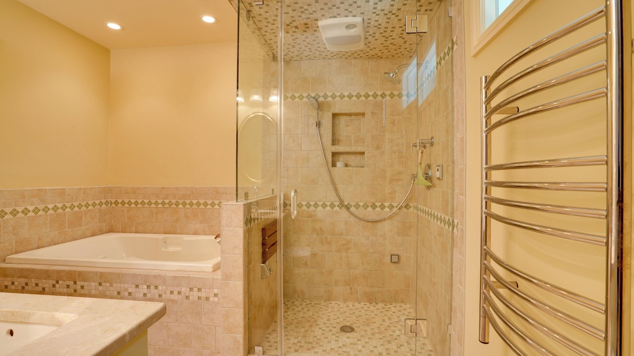 Photo of Bathroom in Summerville Historic District