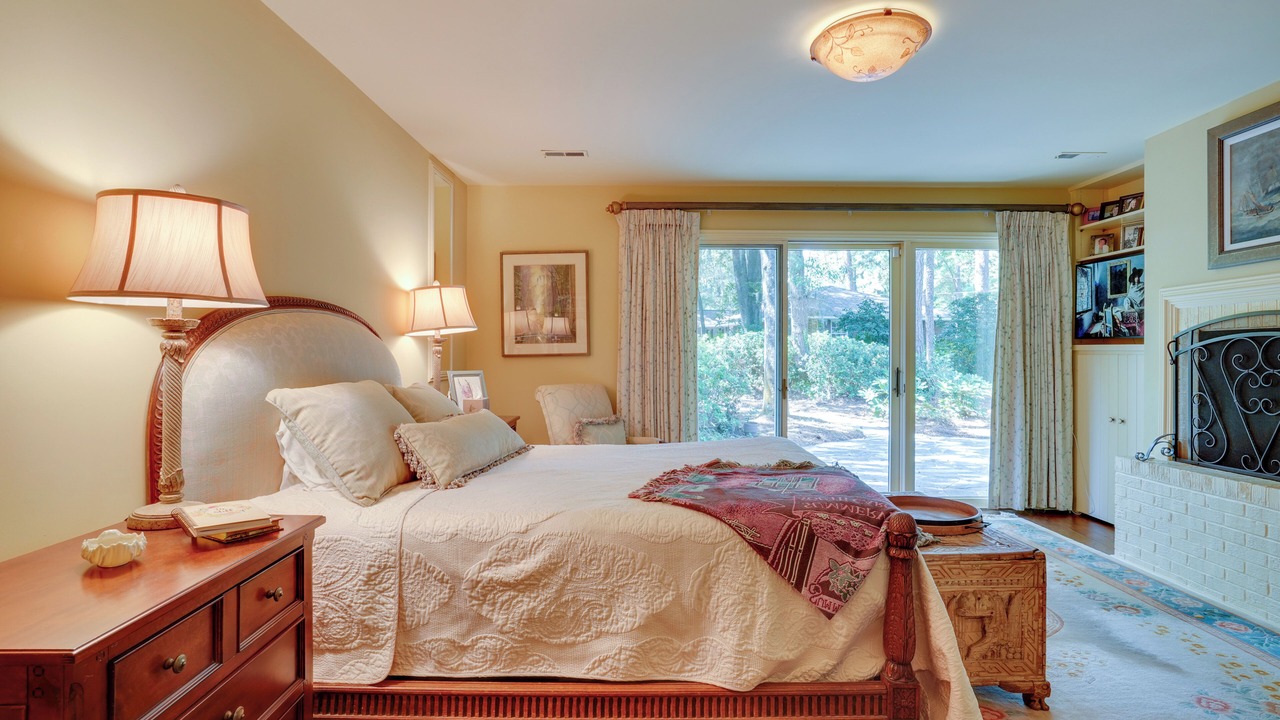 Photo of Bedroom in Summerville Historic District