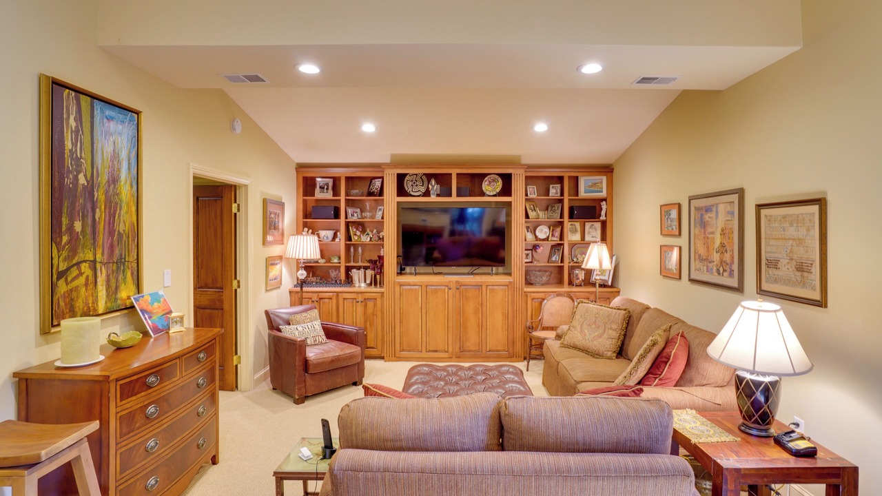 Photo of Livingroom in Summerville Historic District