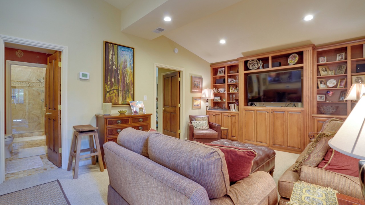 Photo of Bedroom in Summerville Historic District