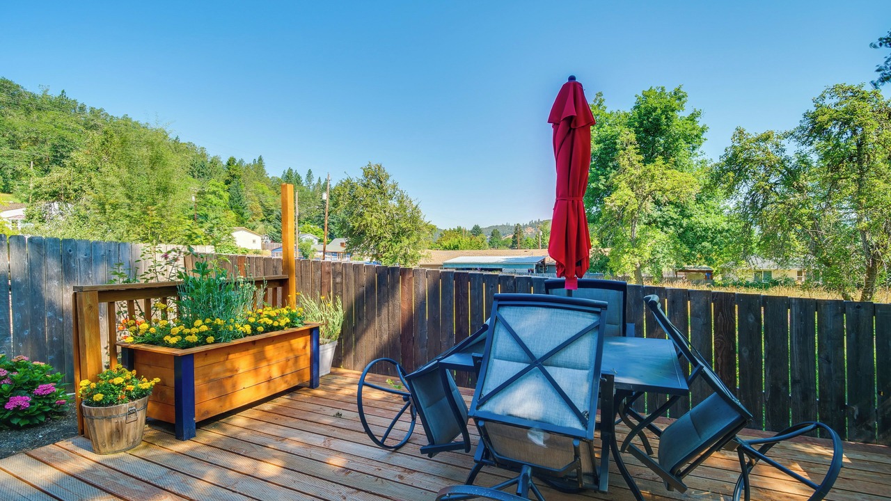 Photo of Outdoor in Roseburg