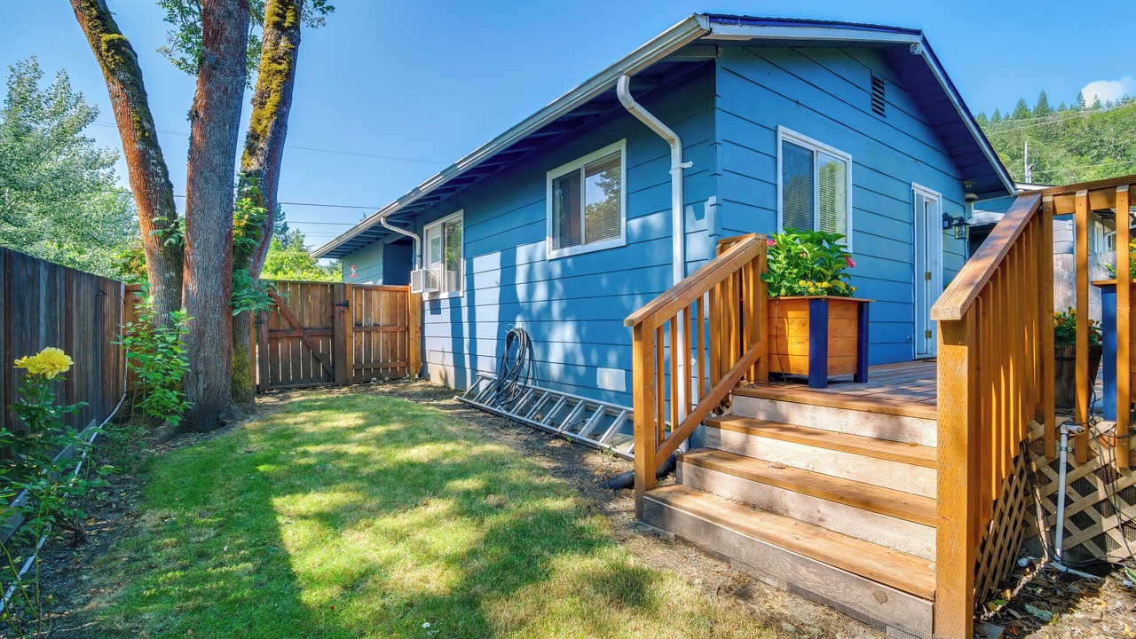 Photo of Outdoor in Roseburg