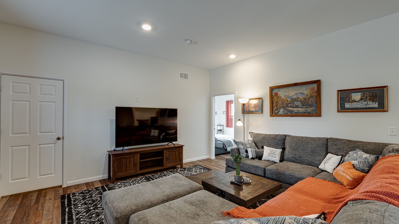 Photo of Livingroom in Trenton