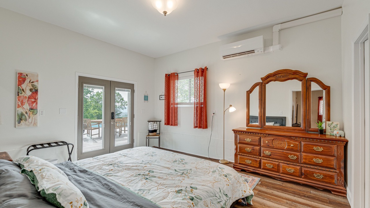 Photo of Bedroom in Trenton