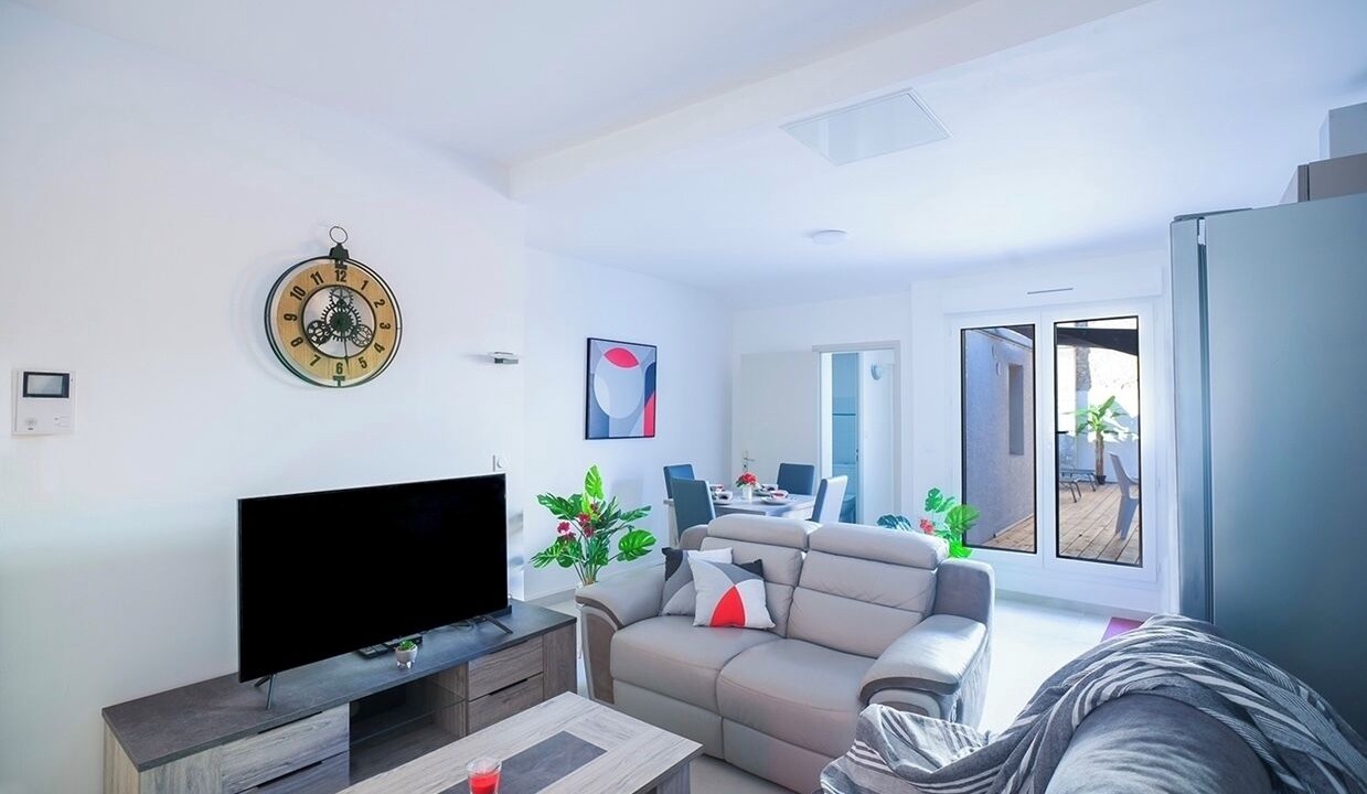 Photo of Livingroom in Convention
