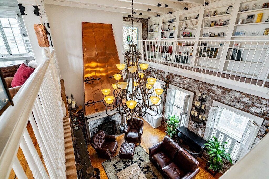 Photo of Livingroom in Beacon Hill