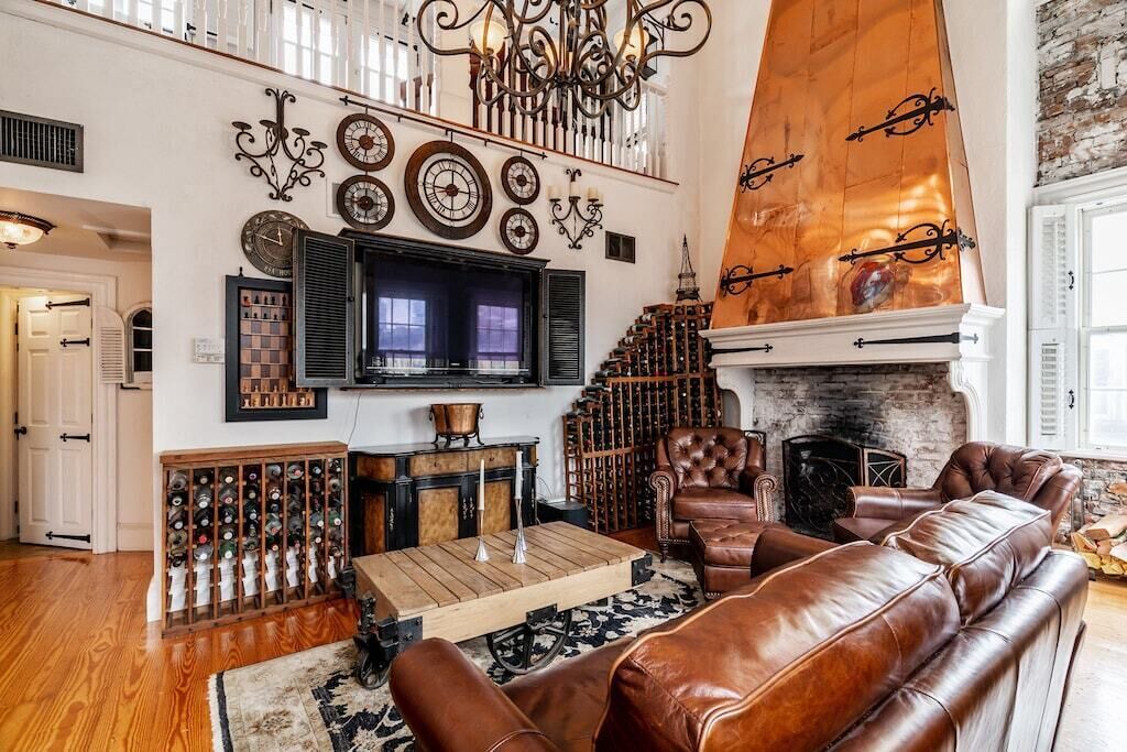 Photo of Livingroom in Beacon Hill